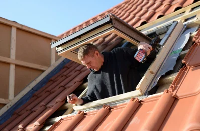 Pose de fenêtres de toit Velux à Cardroc